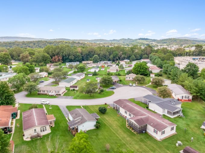 Aerial view of homes in Independence Place