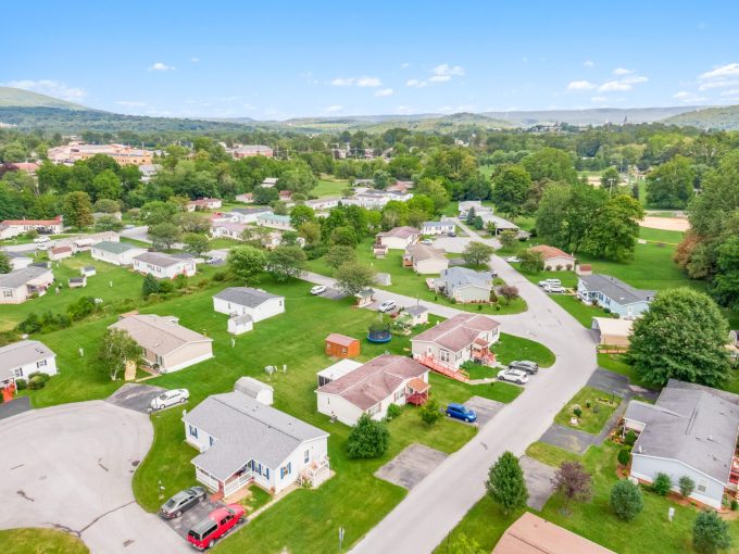 Aerial view of homes in Independence Place