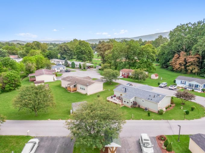 Aerial view of homes in Independence Place